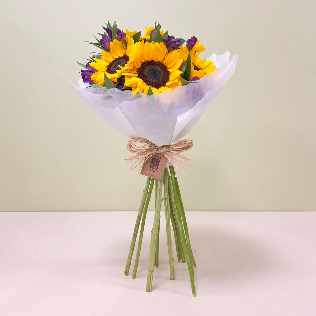 Girasoles y Alstroemerias Moradas RDS