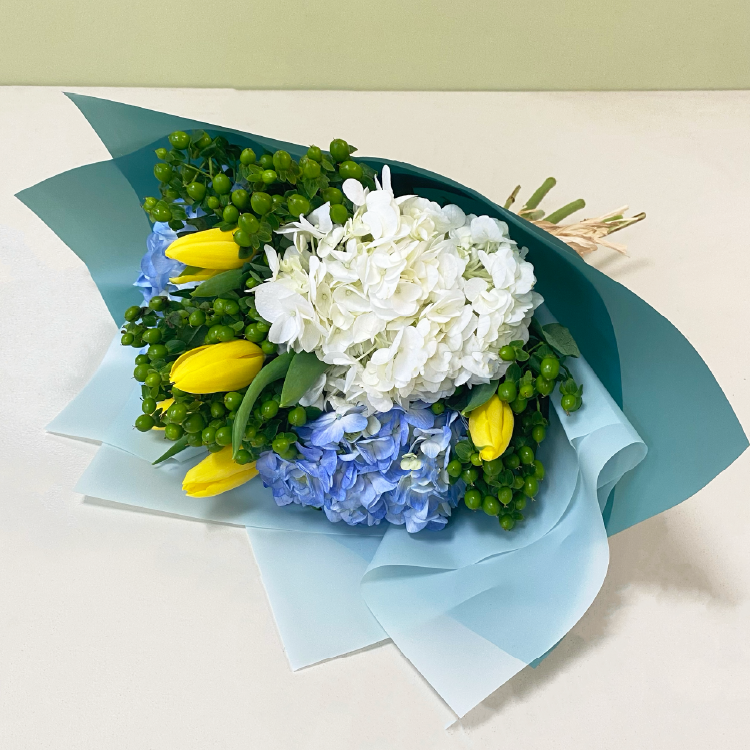 Ramo Hortensias Celeste & Tulipán