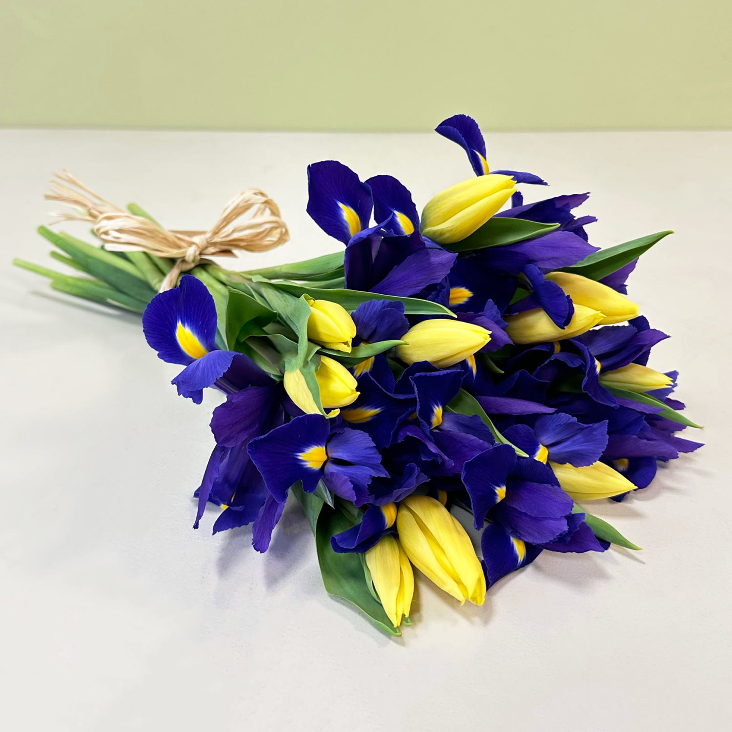 Ramo Iris & Tulipán