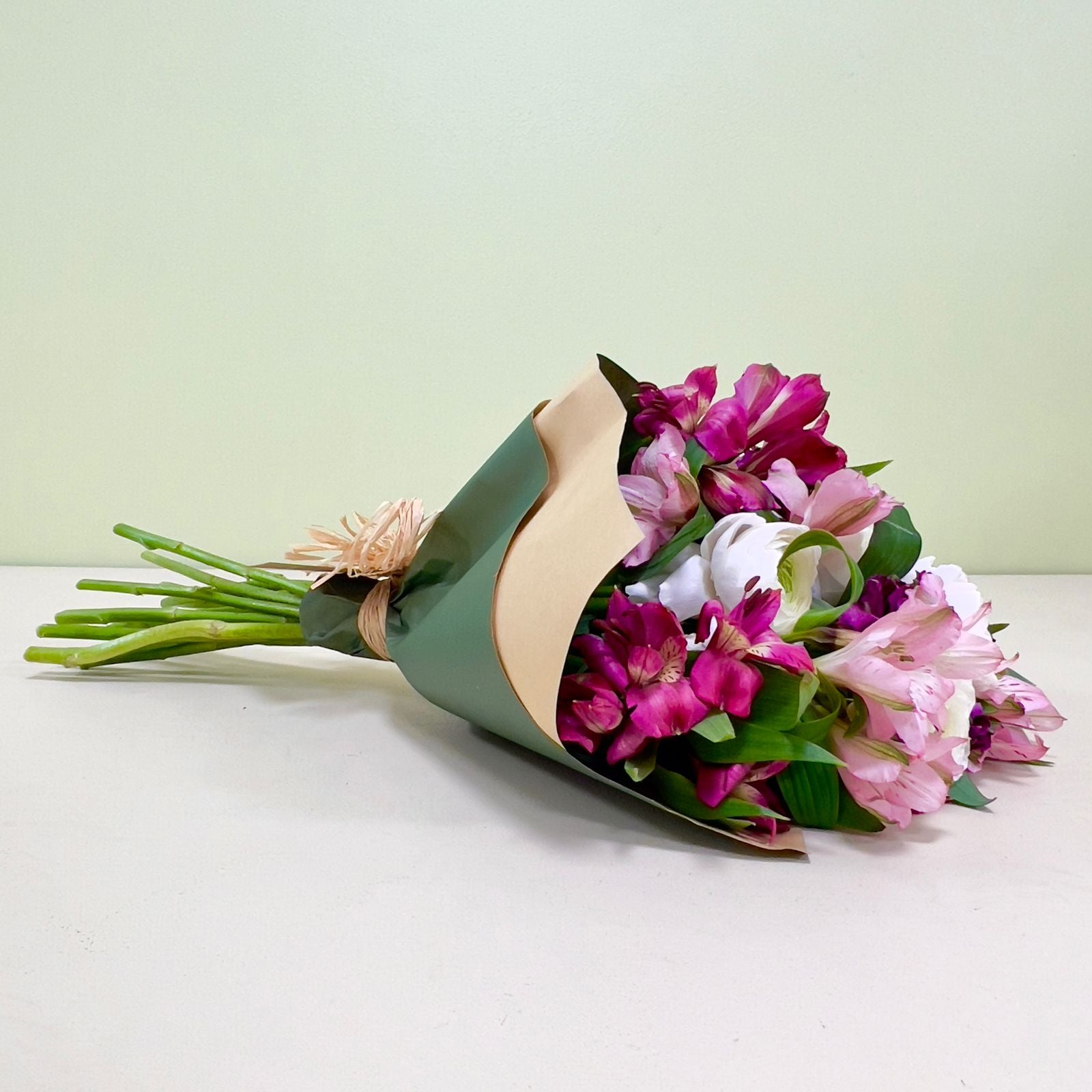 Ramo de Ranúnculos & Alstroemeria